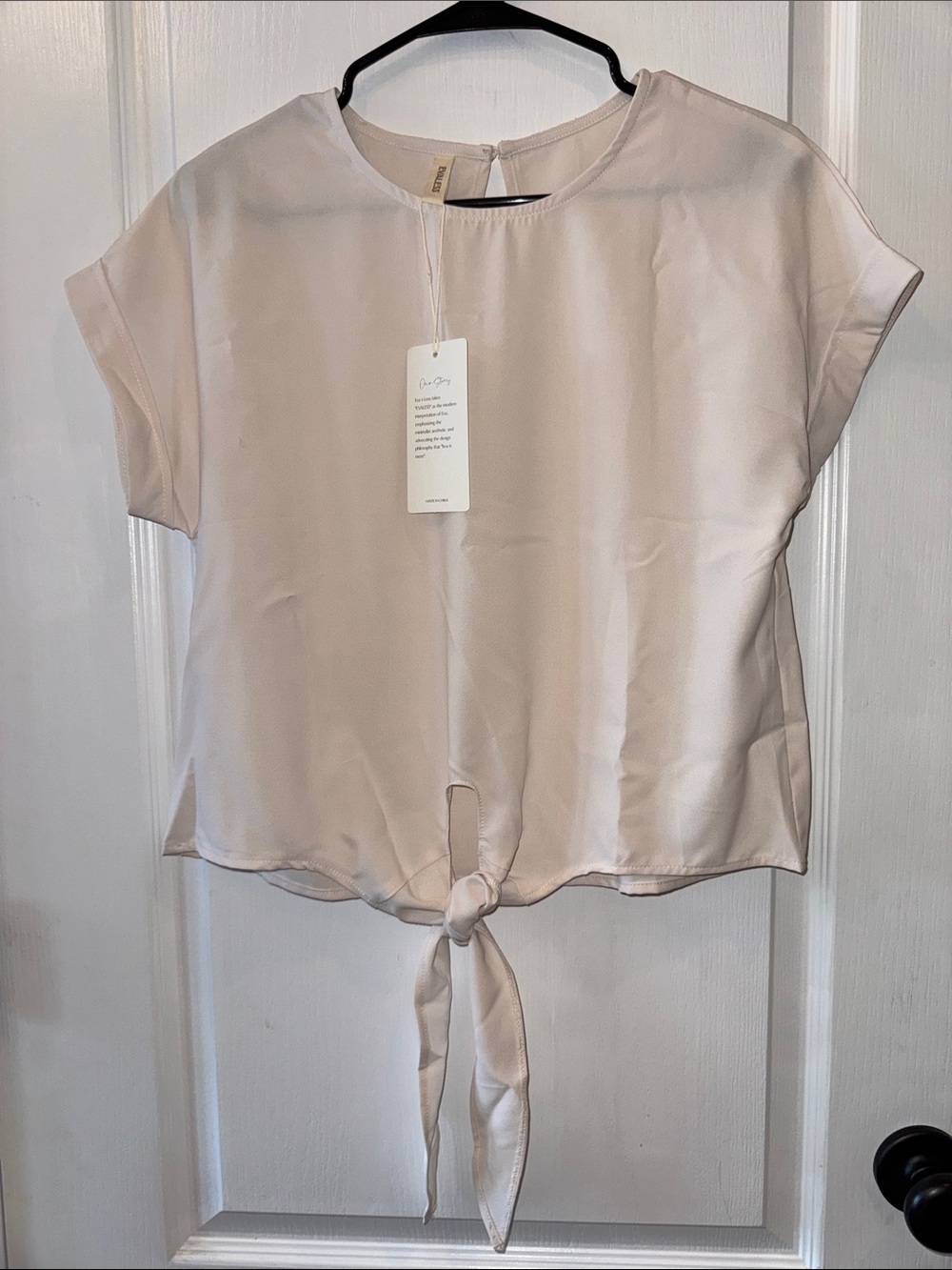 Tie-Front Short Sleeve Blouse in Cream